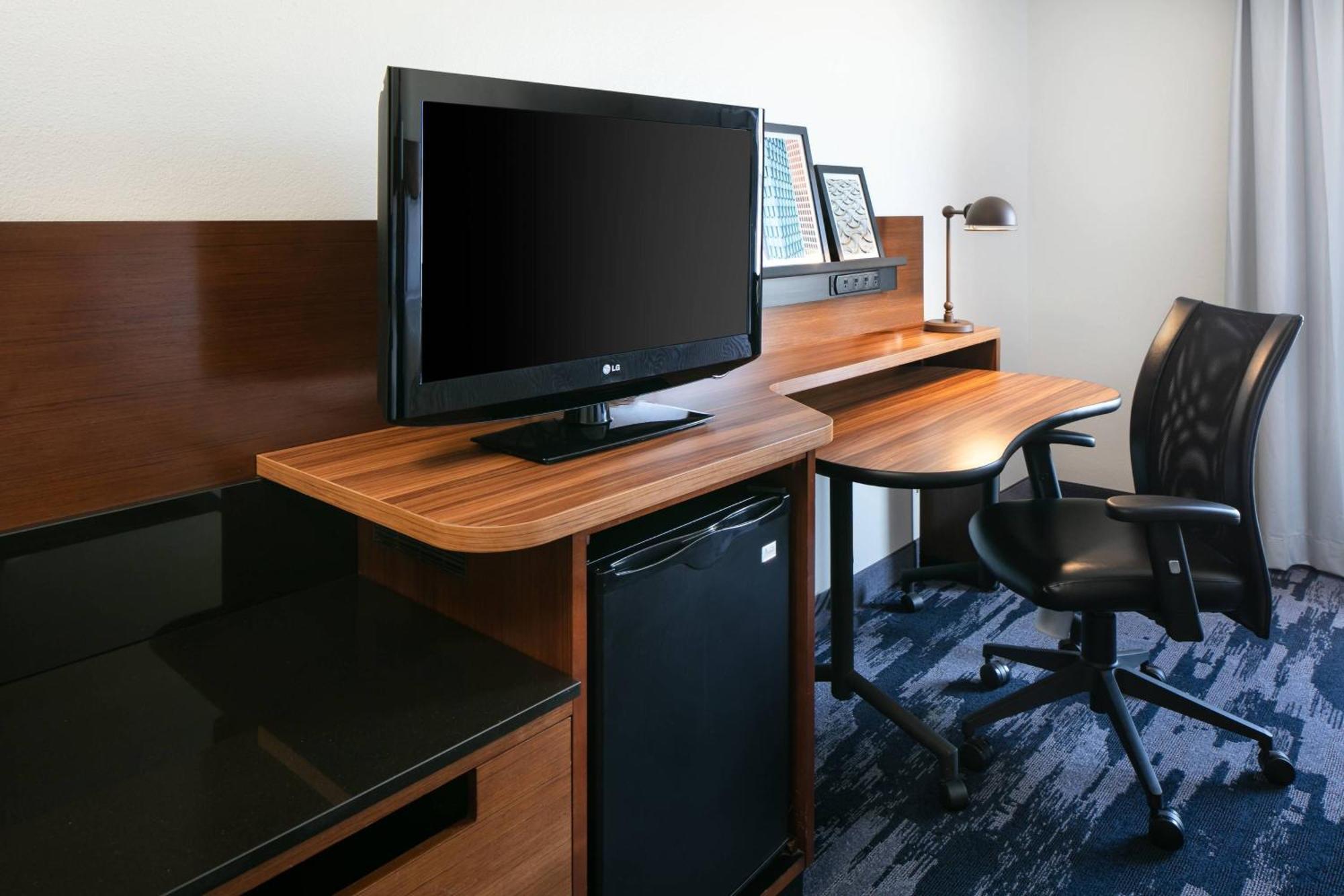 Fairfield Inn & Suites By Marriott Tulsa Central Ngoại thất bức ảnh